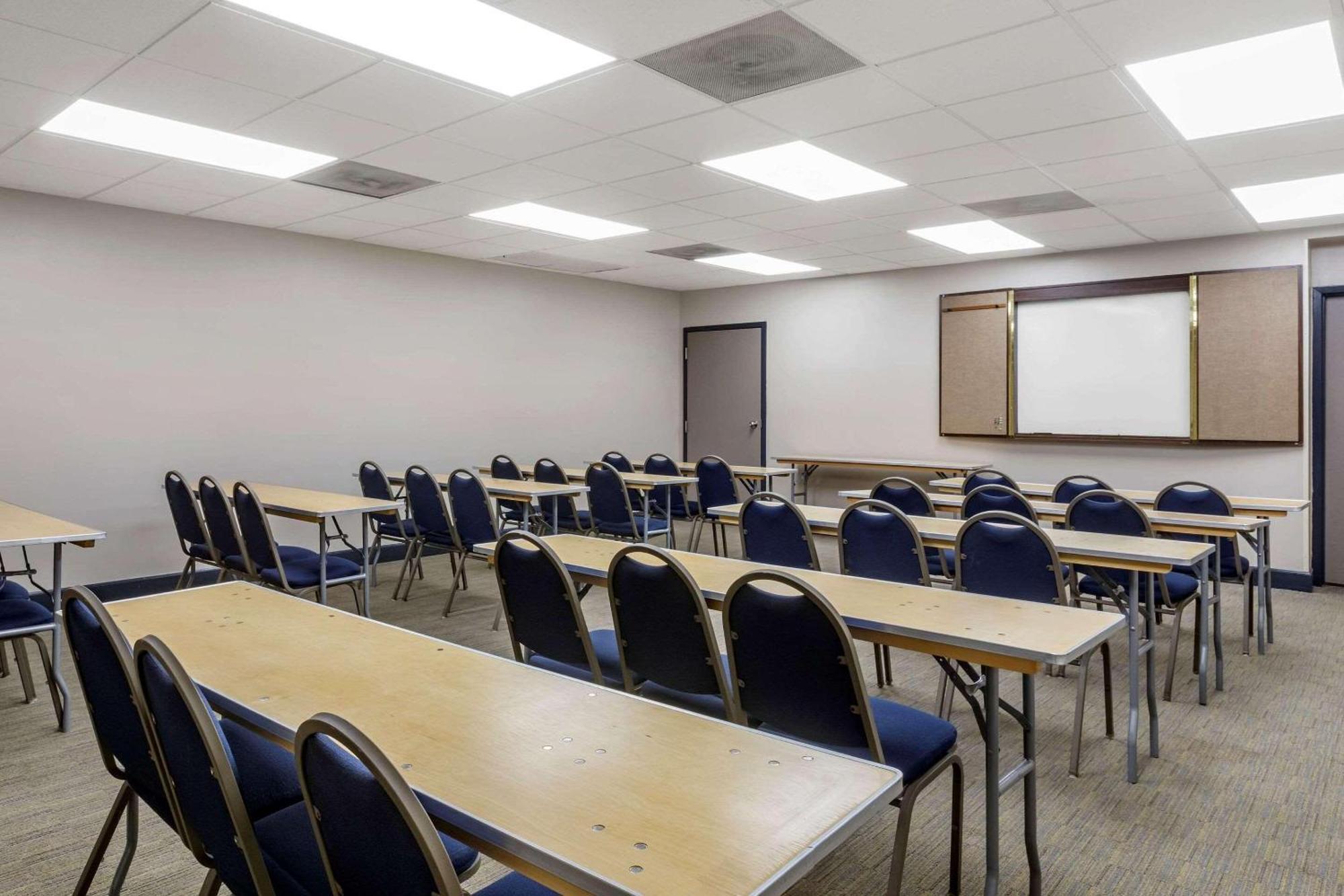 Country Inn & Suites By Radisson, Atlanta Downtown מראה חיצוני תמונה