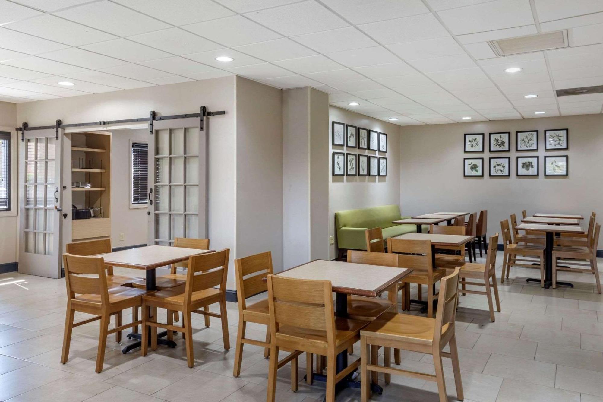 Country Inn & Suites By Radisson, Atlanta Downtown מראה חיצוני תמונה
